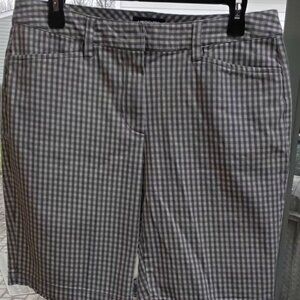 Land's End Mid Rise Gingham Bermuda Shorts Size 8 Sage